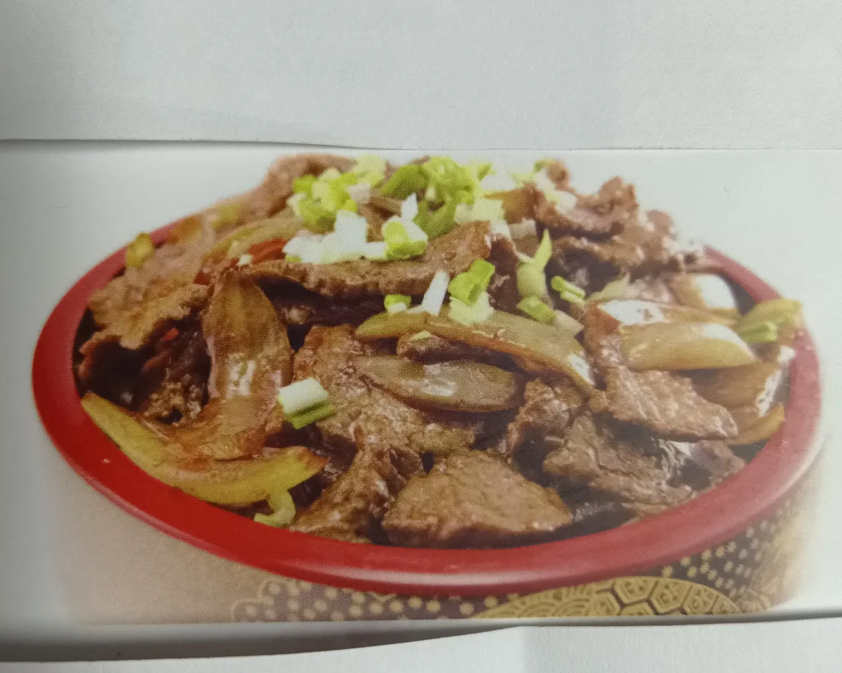 C6 - Chirashi bœuf saute aux oignons