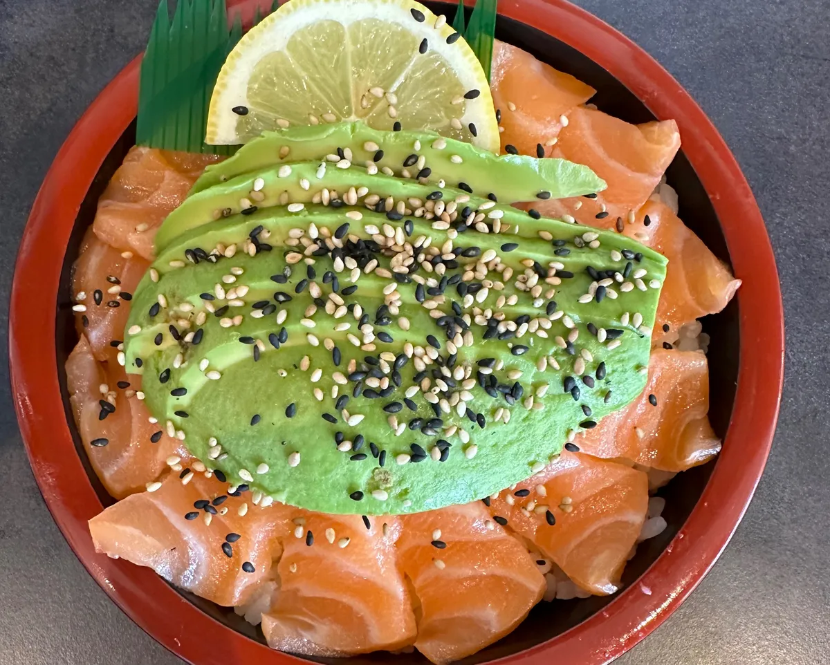 C1 Chirashi saumon avocat