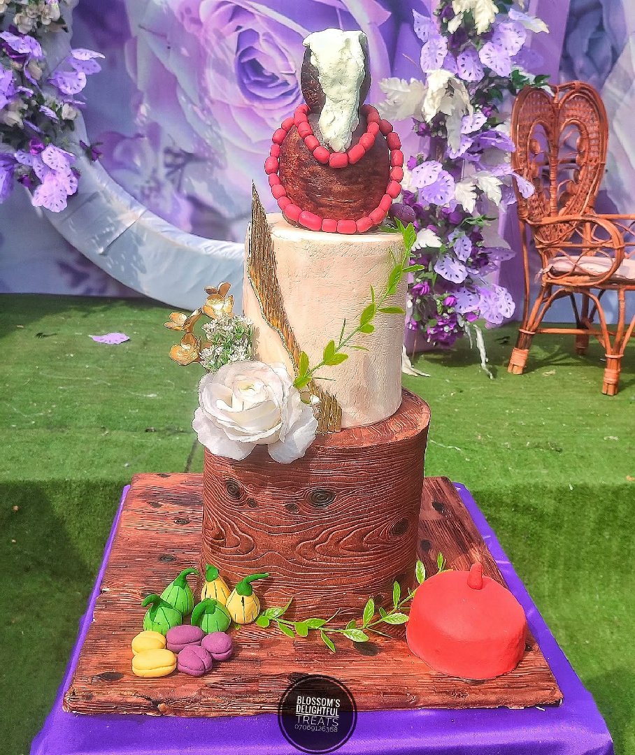 wedding cake and small chops for events 2