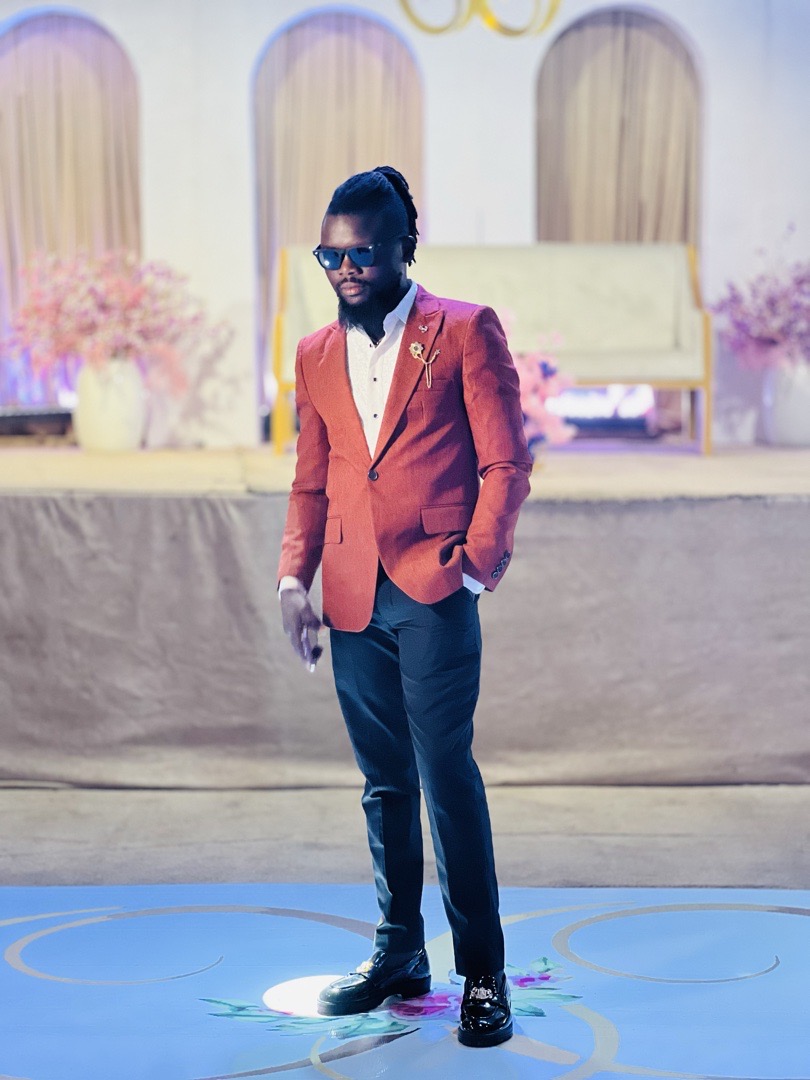 pro wedding DJ 4