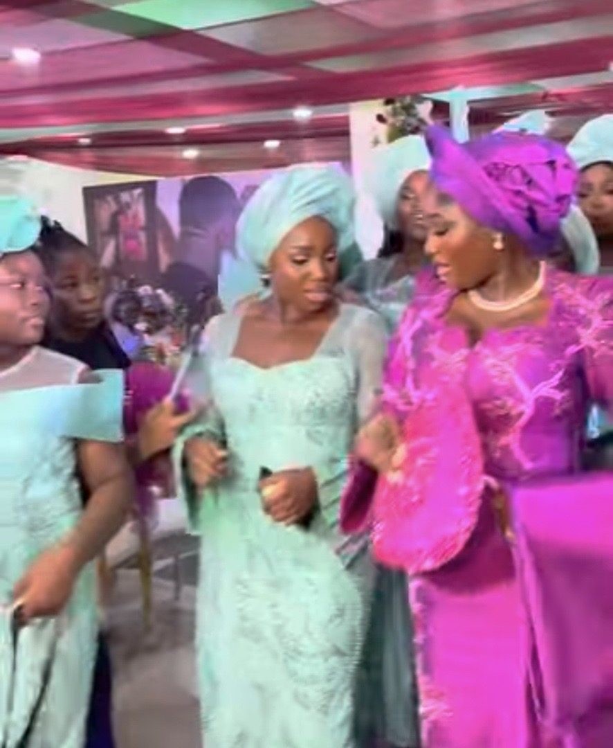 Traditional wedding compere 2