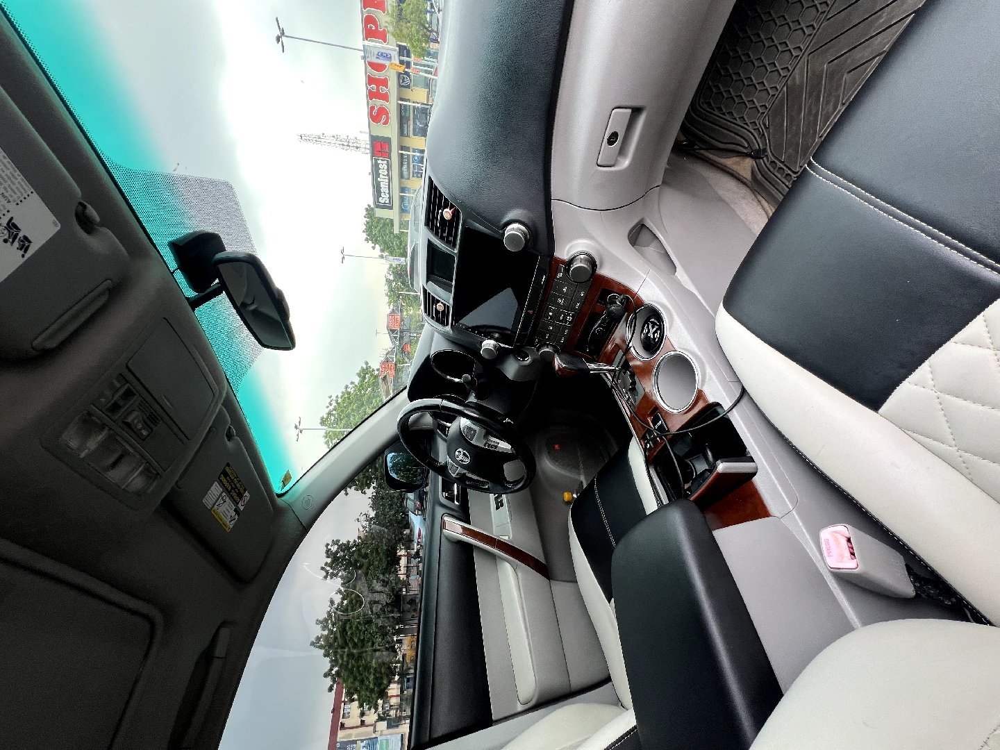 RENTAL SERVICE (TOYOTA HIGHLANDER) 5