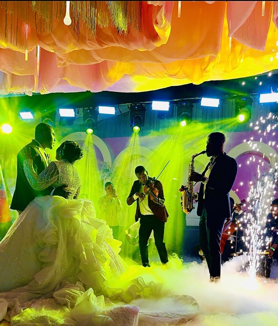 wedding serenading