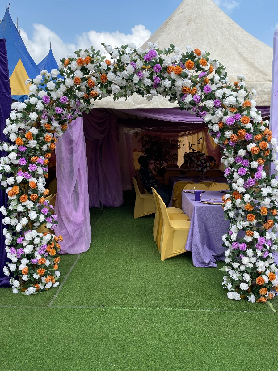 Intimate events, weddings, birthdays, surprise parties, etc