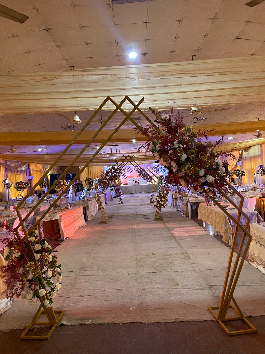 Intimate events, weddings, birthdays, surprise parties,  etc 3