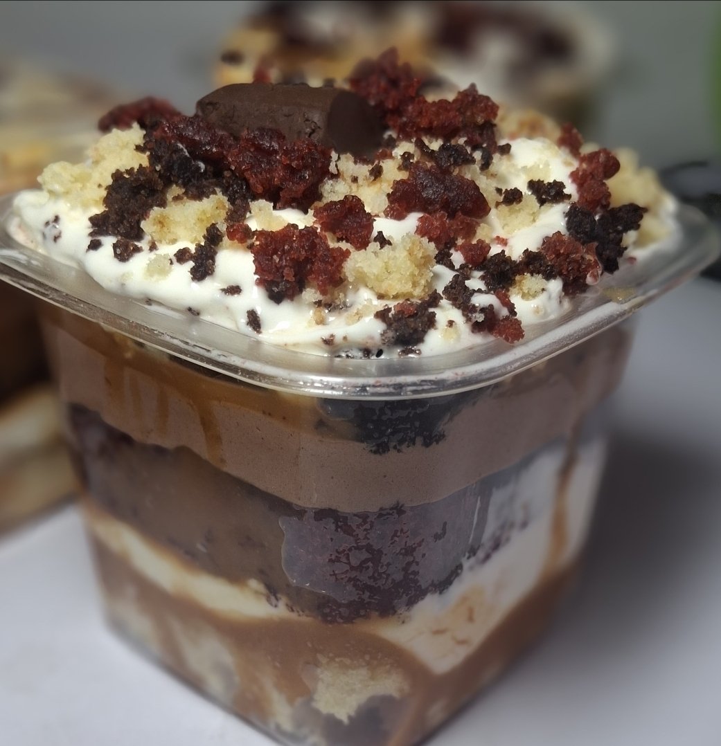 Cake parfaits