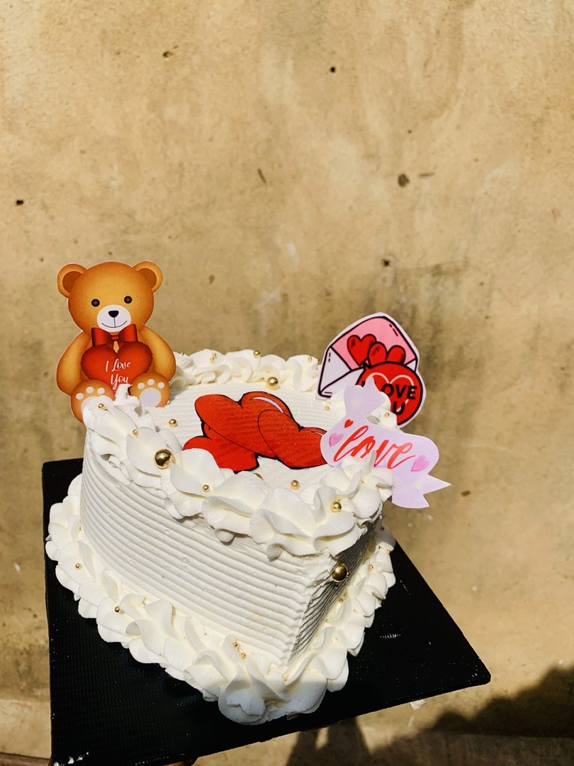 Custom Cakes 4