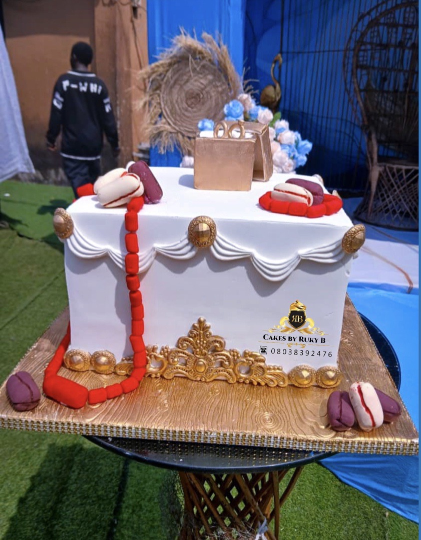 wedding cakes, birthday and other celebration cakes, snacks and pastries, cocktails, surprise packages. 6