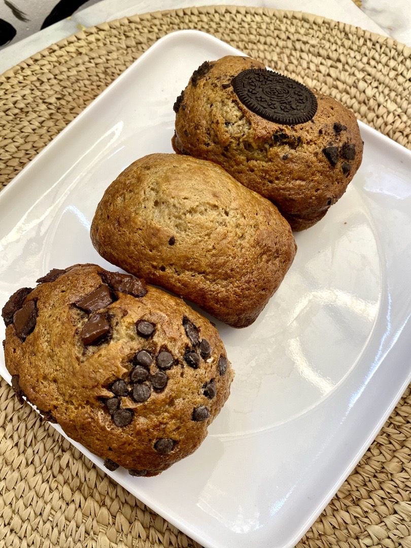 Banana Bread, Butter Cookies, Shawarma. 5
