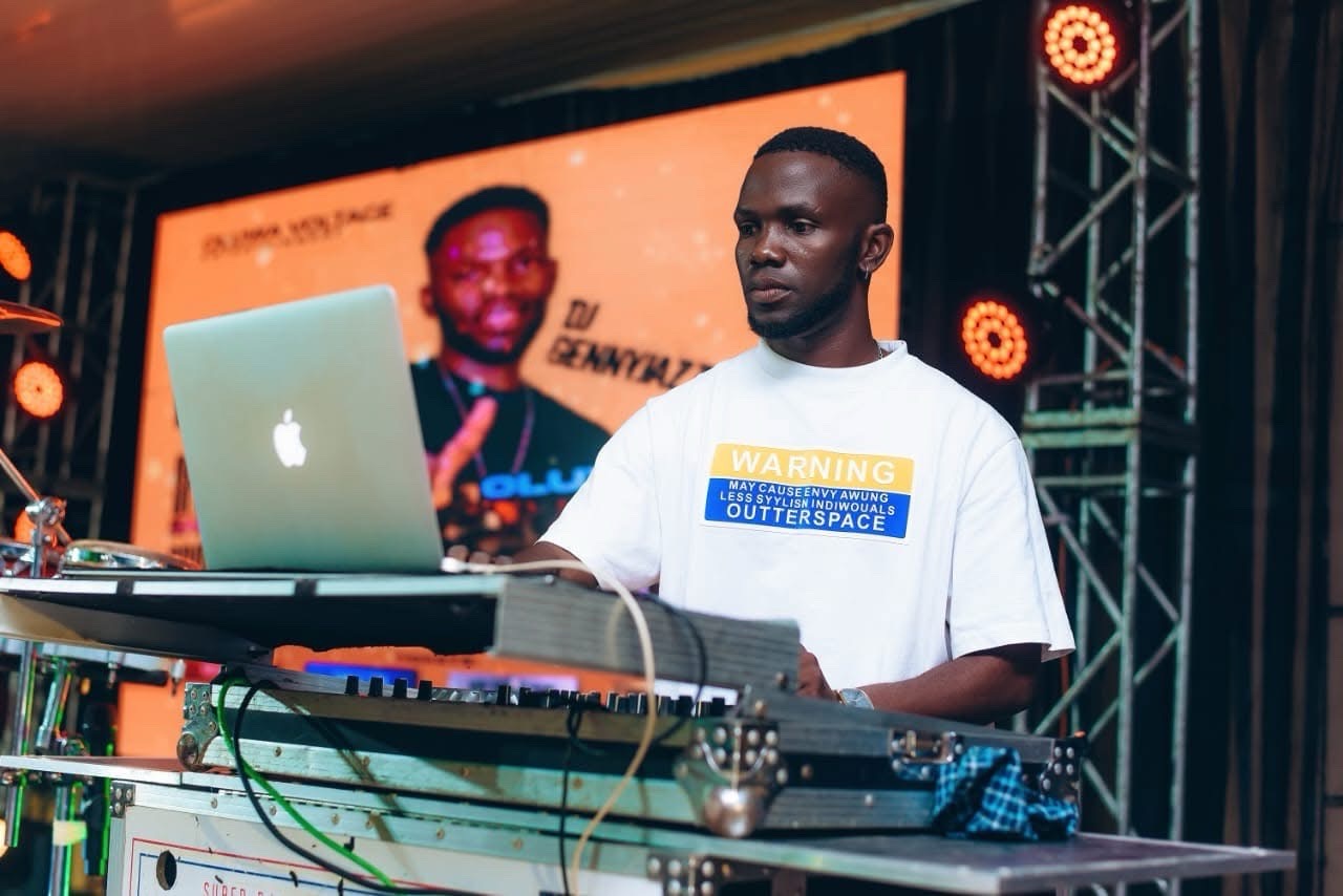 dj service 4