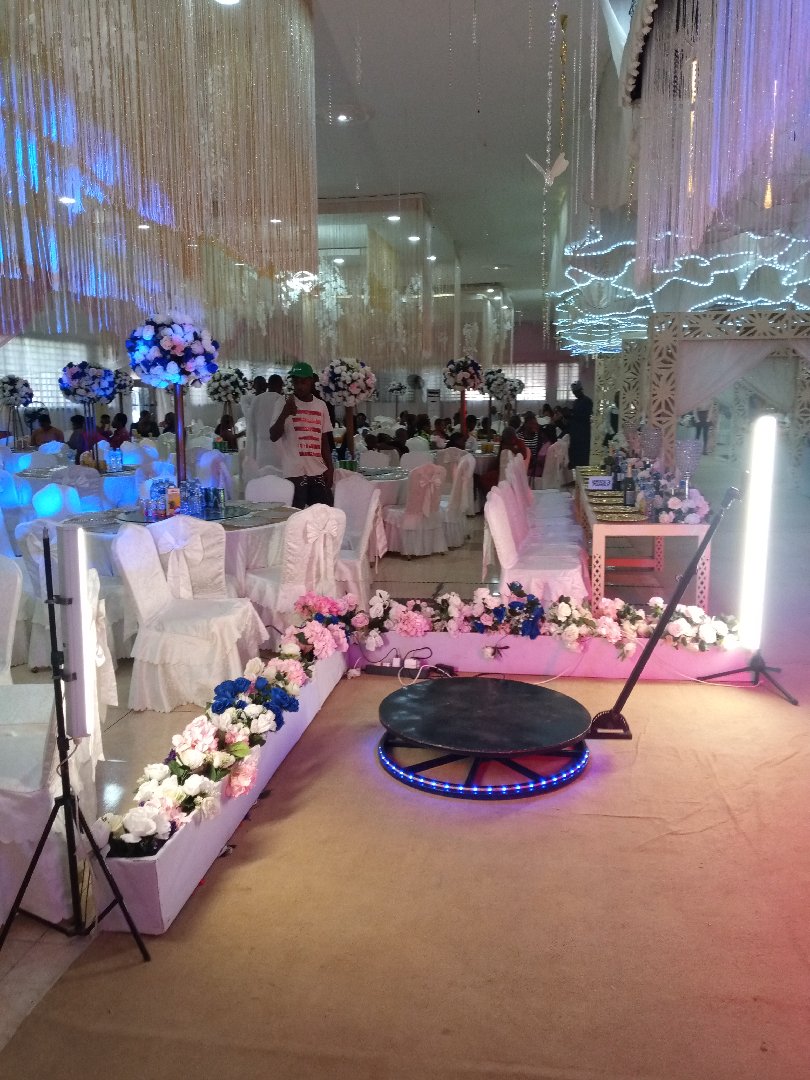 360 photo booth, cinematic, video editing