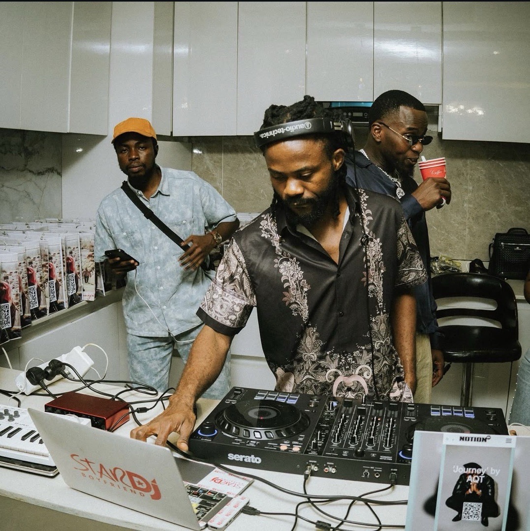 DJ. Also provides Mc, Hypeman package 2