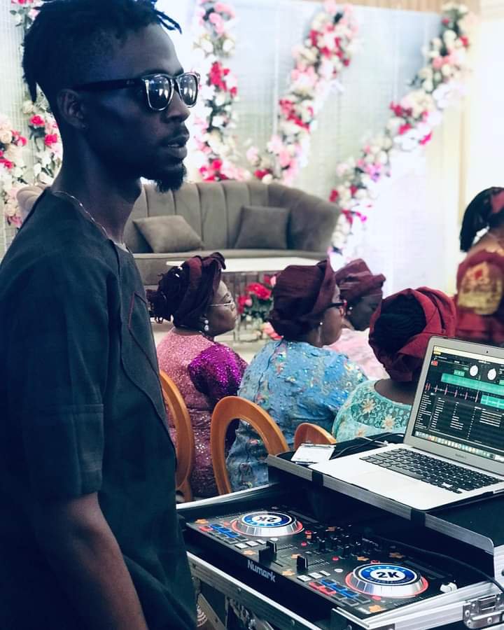 djskinnyjango 6