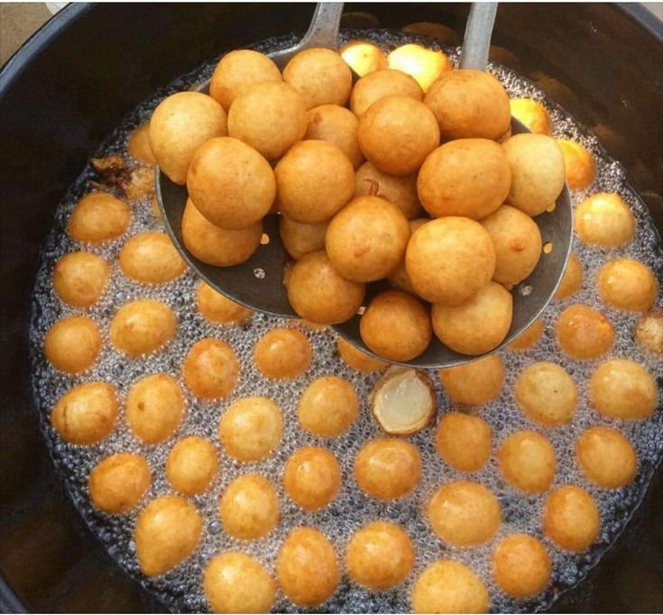 🔥 Live Frying Small Chops for Events (Puff Puff, Samosa, Spring Rolls) 5