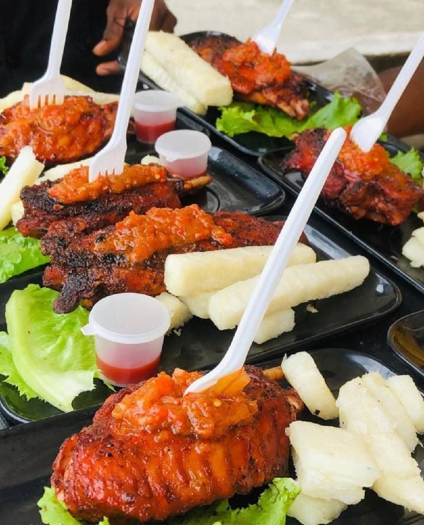 Premium Small Chops, Grills, Fries & Chinese Cuisine Catering 4