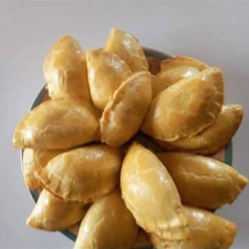 cake slices, parfait,chin chin and pastries 6