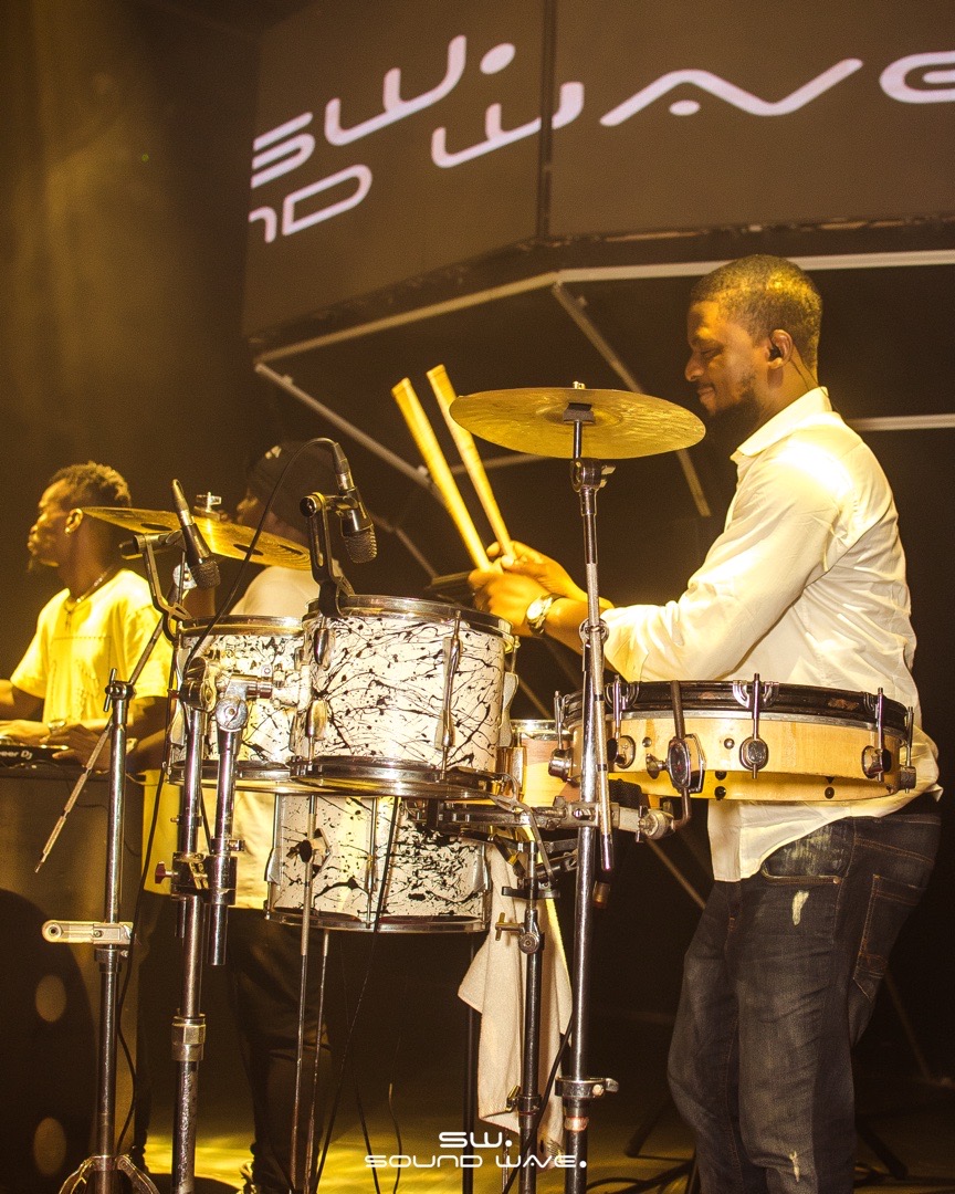 FULL DRUM SET UP 6