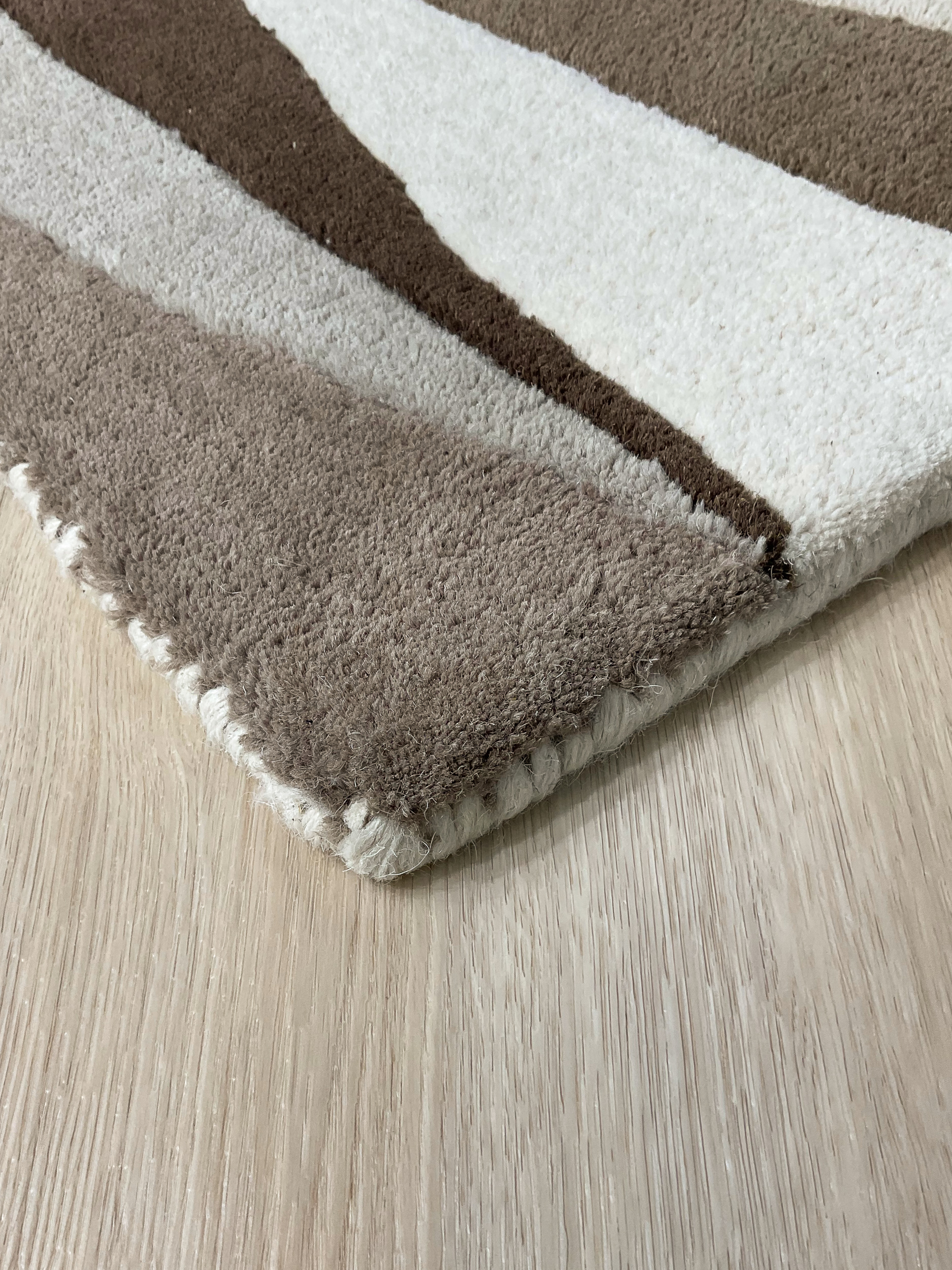 Apex — image 1 of 6