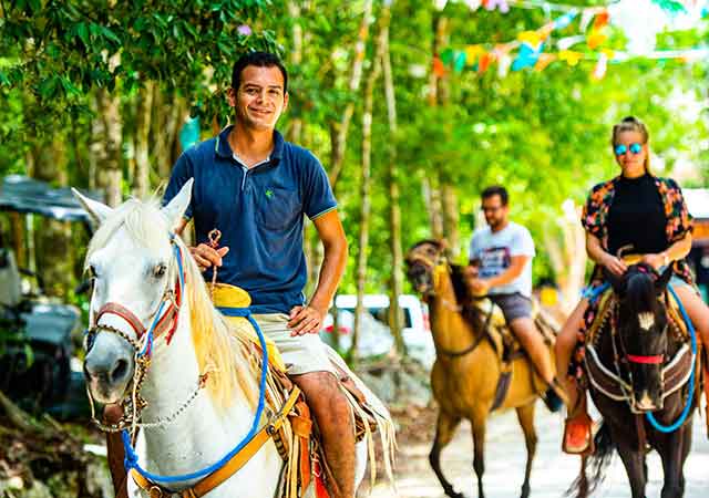 cancun-horseback-riding