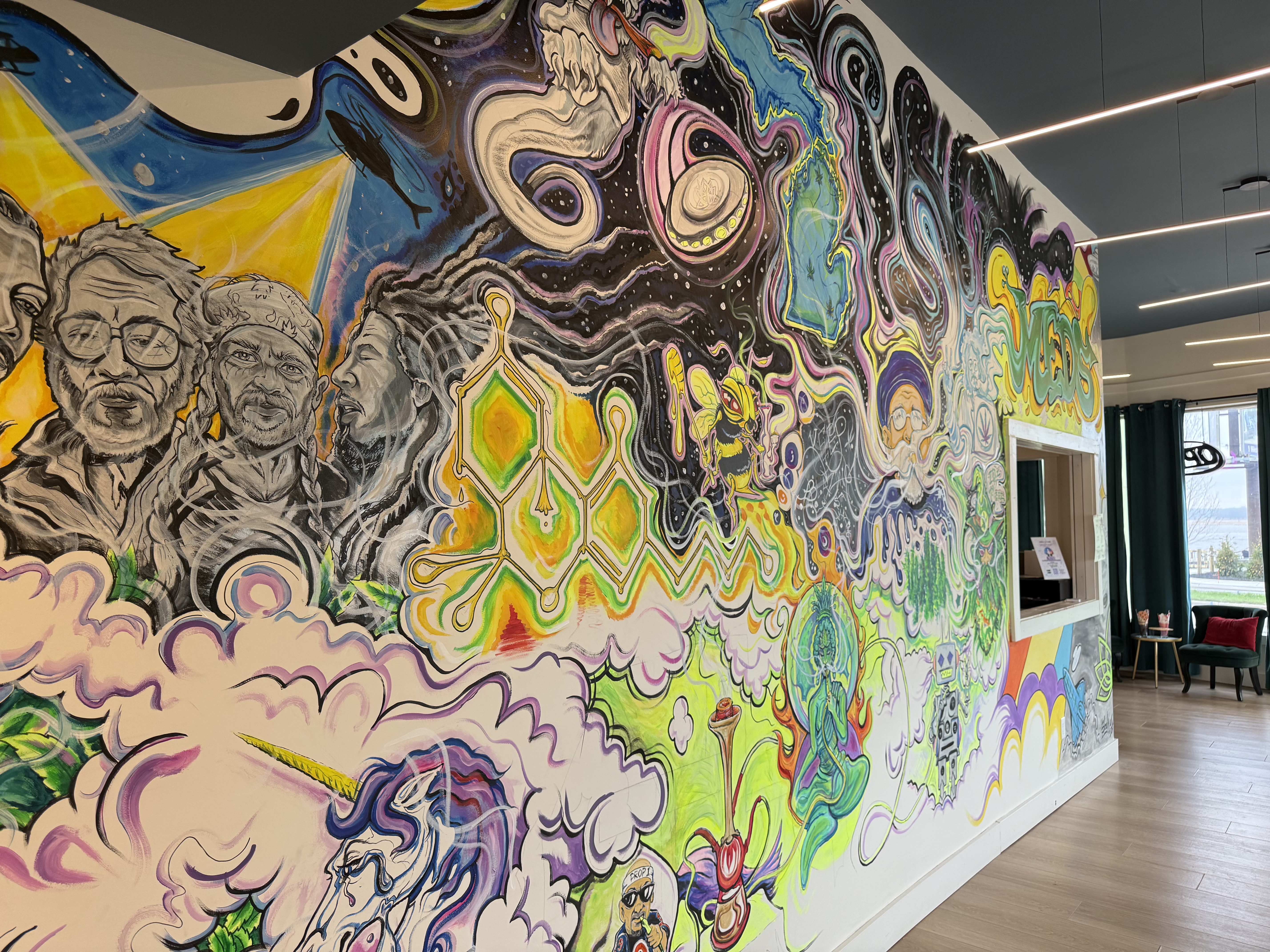 Meds Cafe Manistee — relaxed cannabis shopping experience