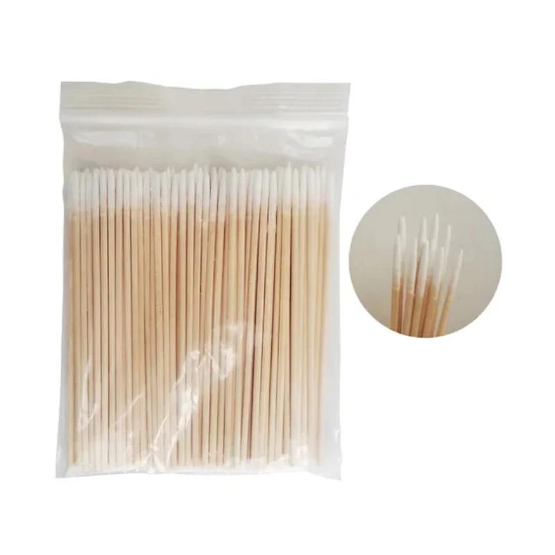 Palillo de Madera con punta de algodón