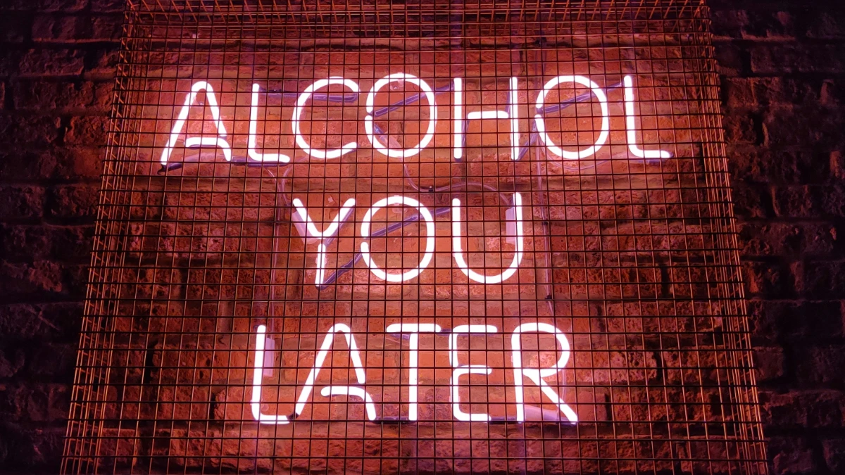 FASD warning plan reaches beyond bottle stores to pubs, clubs and festivals