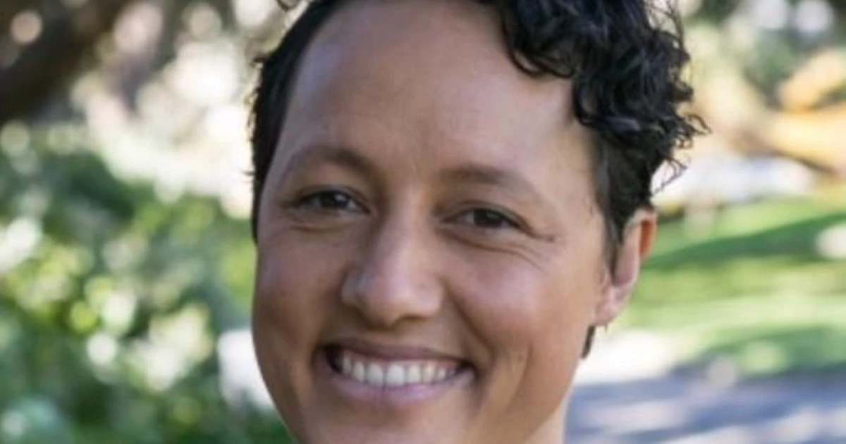 Former Labour minister says public service is bloated, slow and overpaid