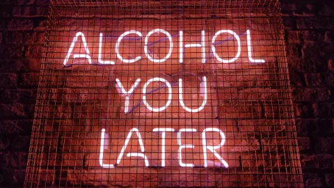 FASD warning plan reaches beyond bottle stores to pubs, clubs and festivals