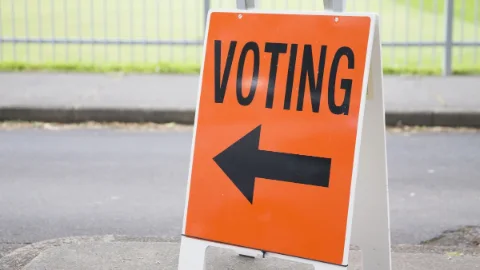 Nearly one in three young voters still not enrolled as deadline looms