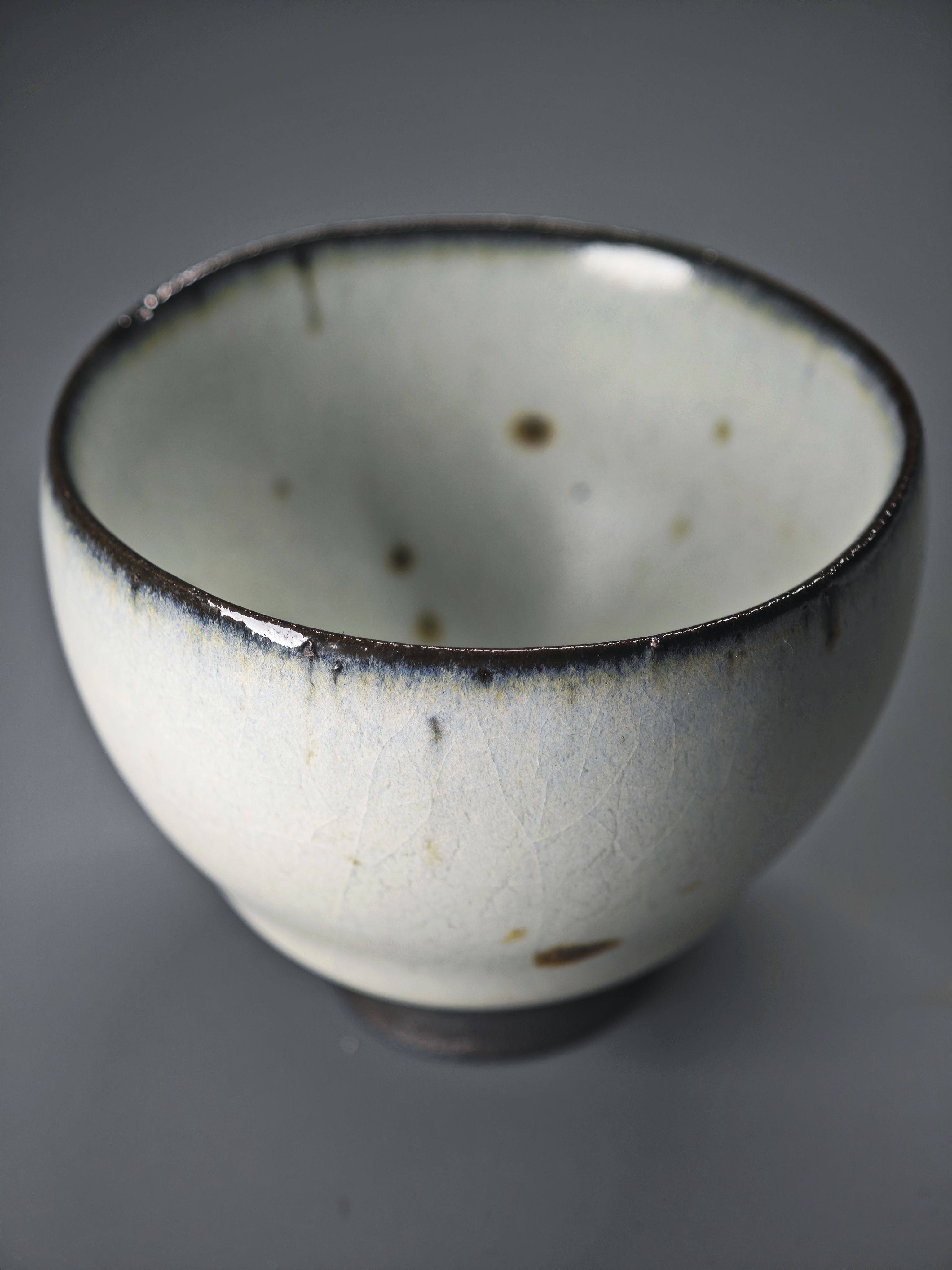 呉遠中先生親作作品、黒土鉄斑汝窯チャンピオンカップ
