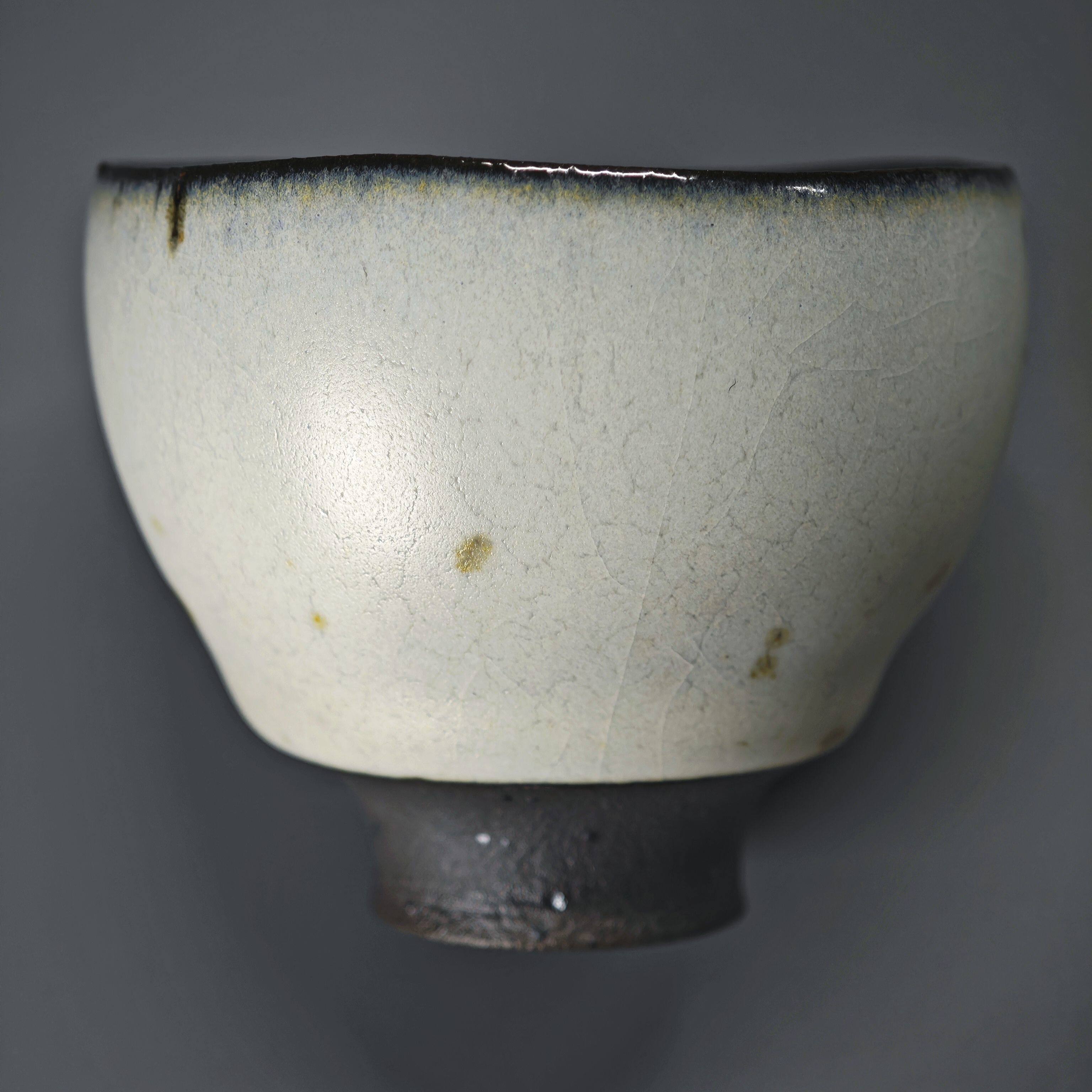 呉遠中先生親作作品、黒土鉄斑汝窯チャンピオンカップ 2