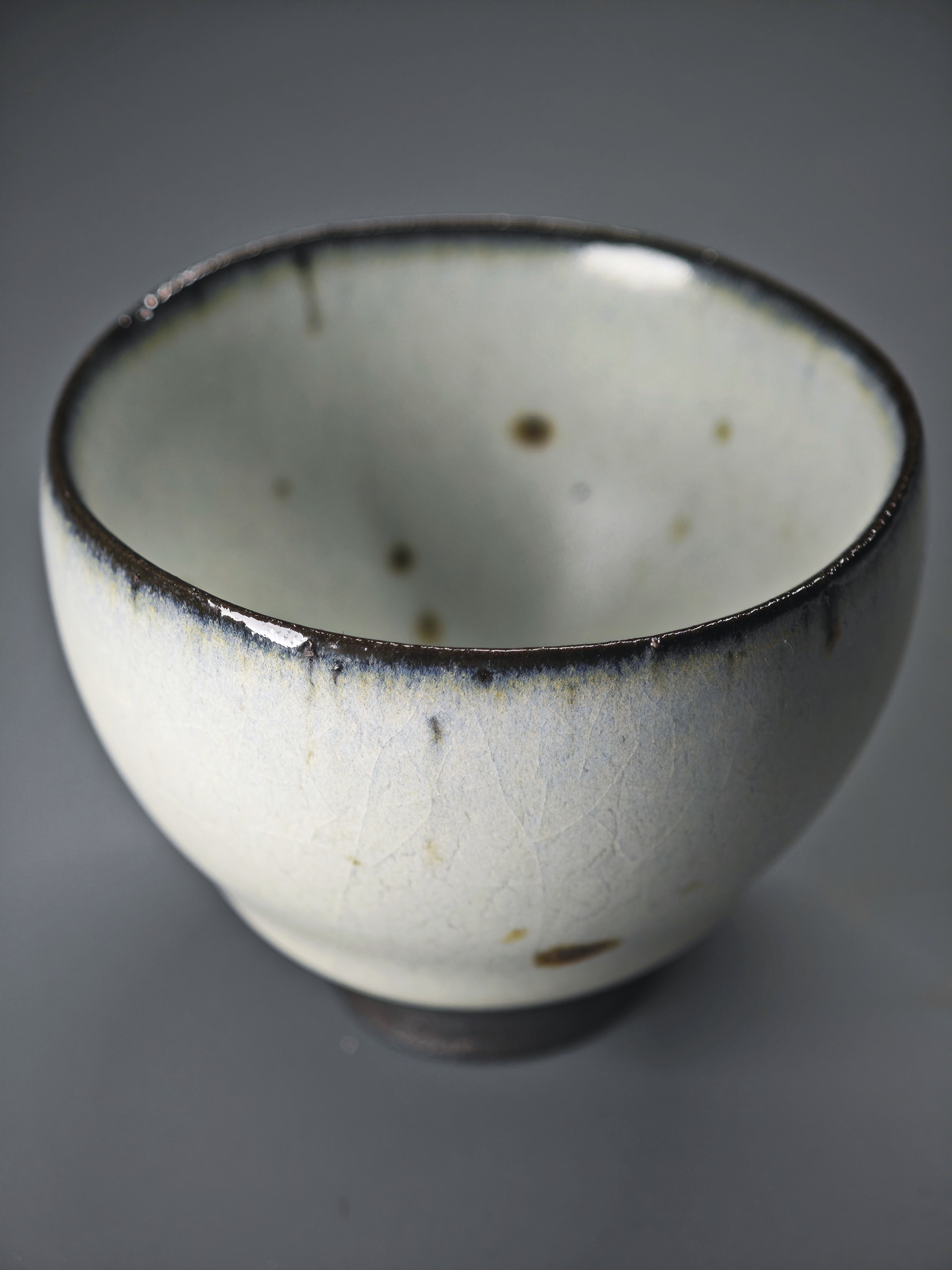 呉遠中先生親作作品、黒土鉄斑汝窯チャンピオンカップ