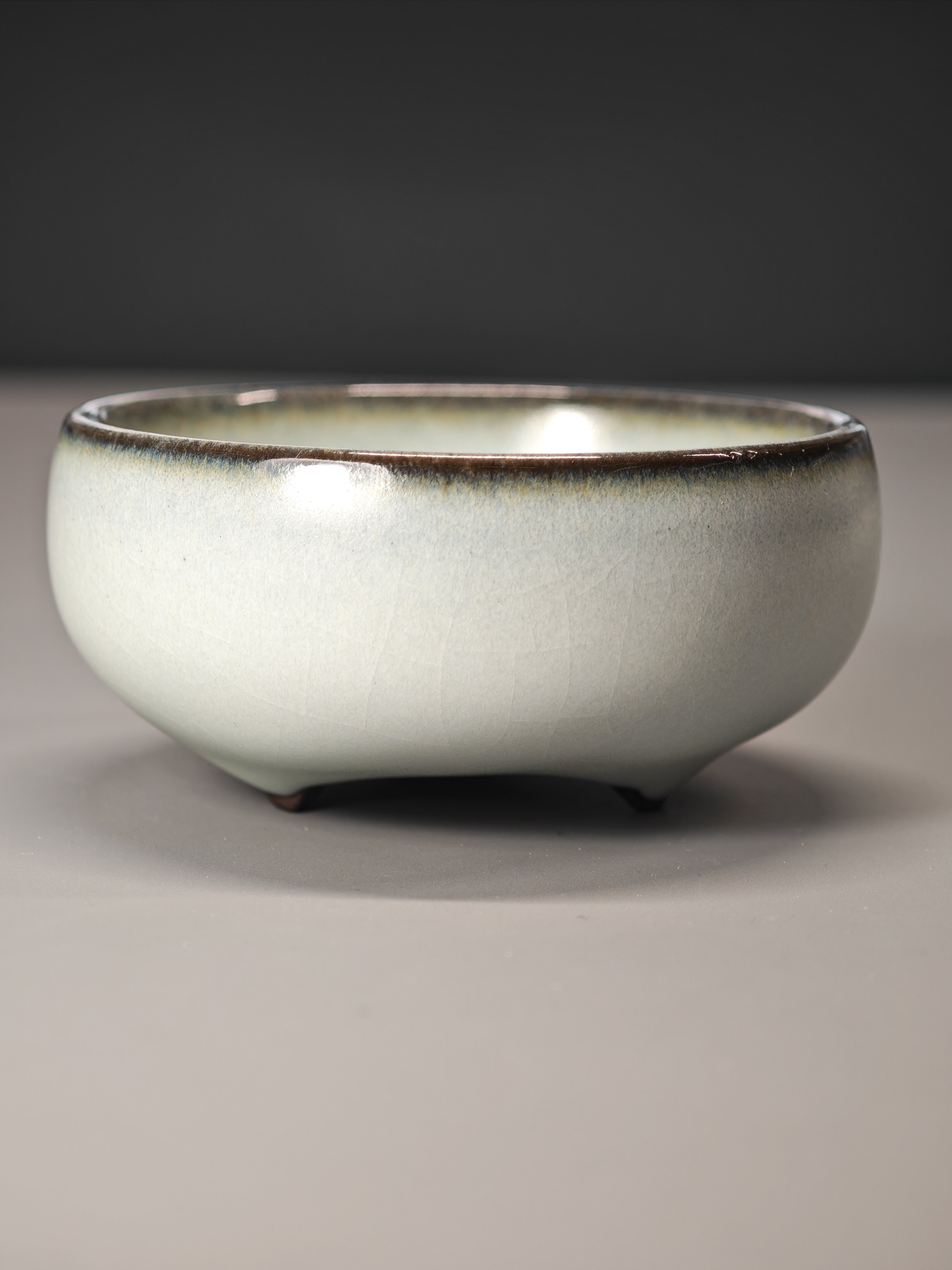 呉遠中先生親作作品、黒土汝窯三足杯