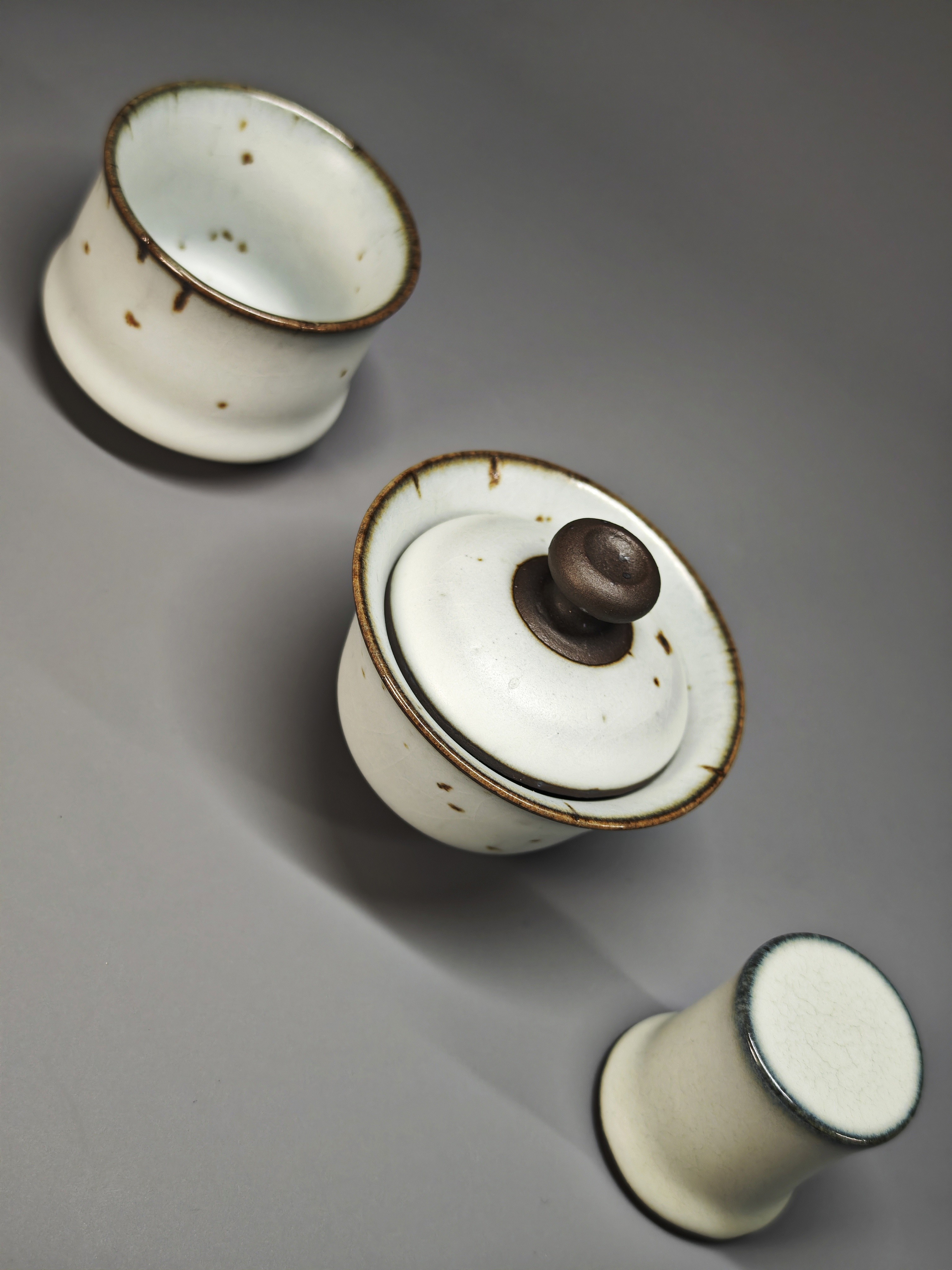 呉遠中先生親作作品、黒土鉄斑汝窯ミニ蓋碗 5