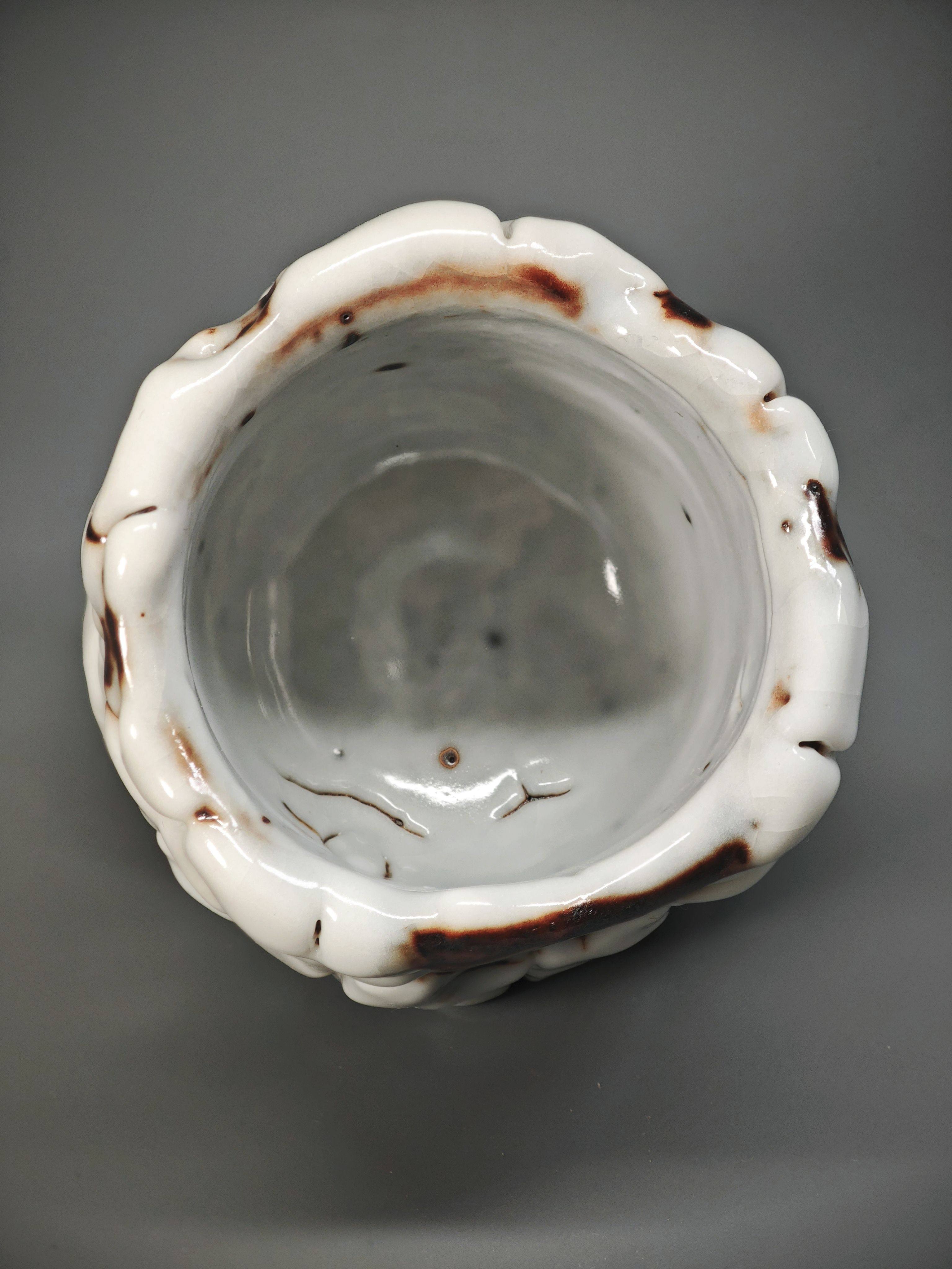呉遠中先生親作作品、満堆釉主人杯。 3