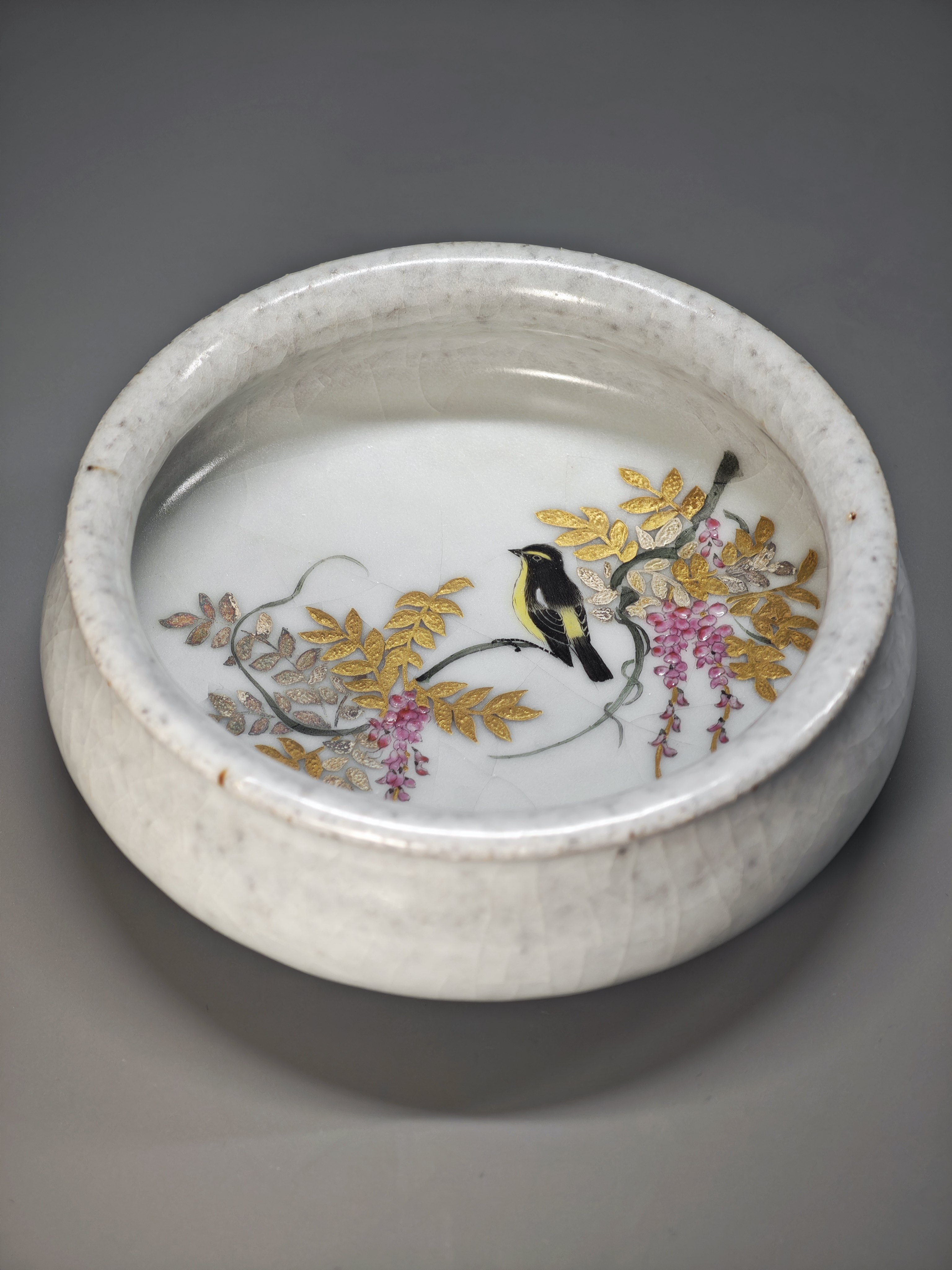 呉遠中先生親作作品、志野七宝焼き工芸建水。容量約100ml。
