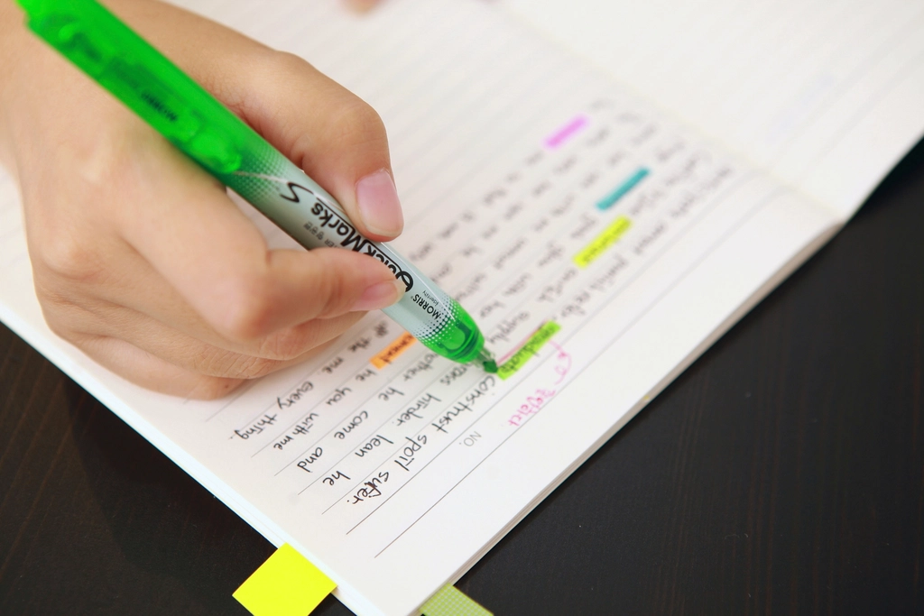 Highlighting notes classroom
