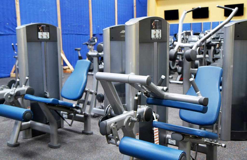 Free gym equipments image