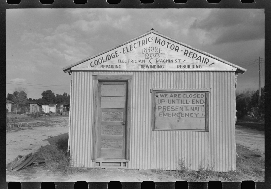 Sign small business establishment, Coolidge