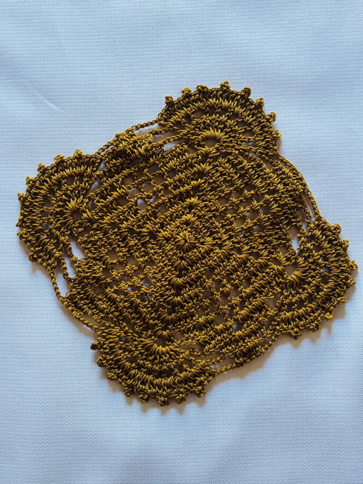 Crochet table mat