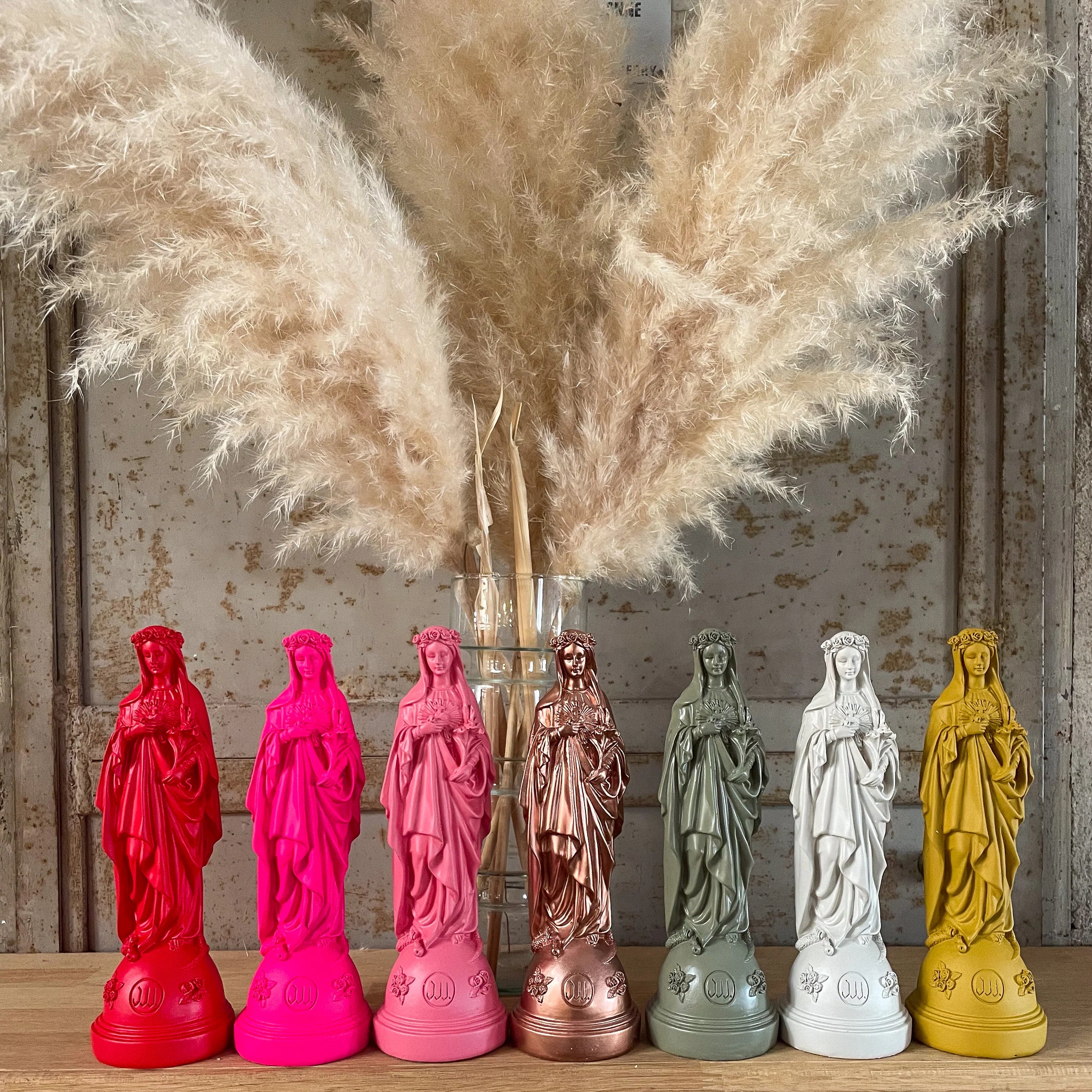 Marie aux fleurs 22 cm 3