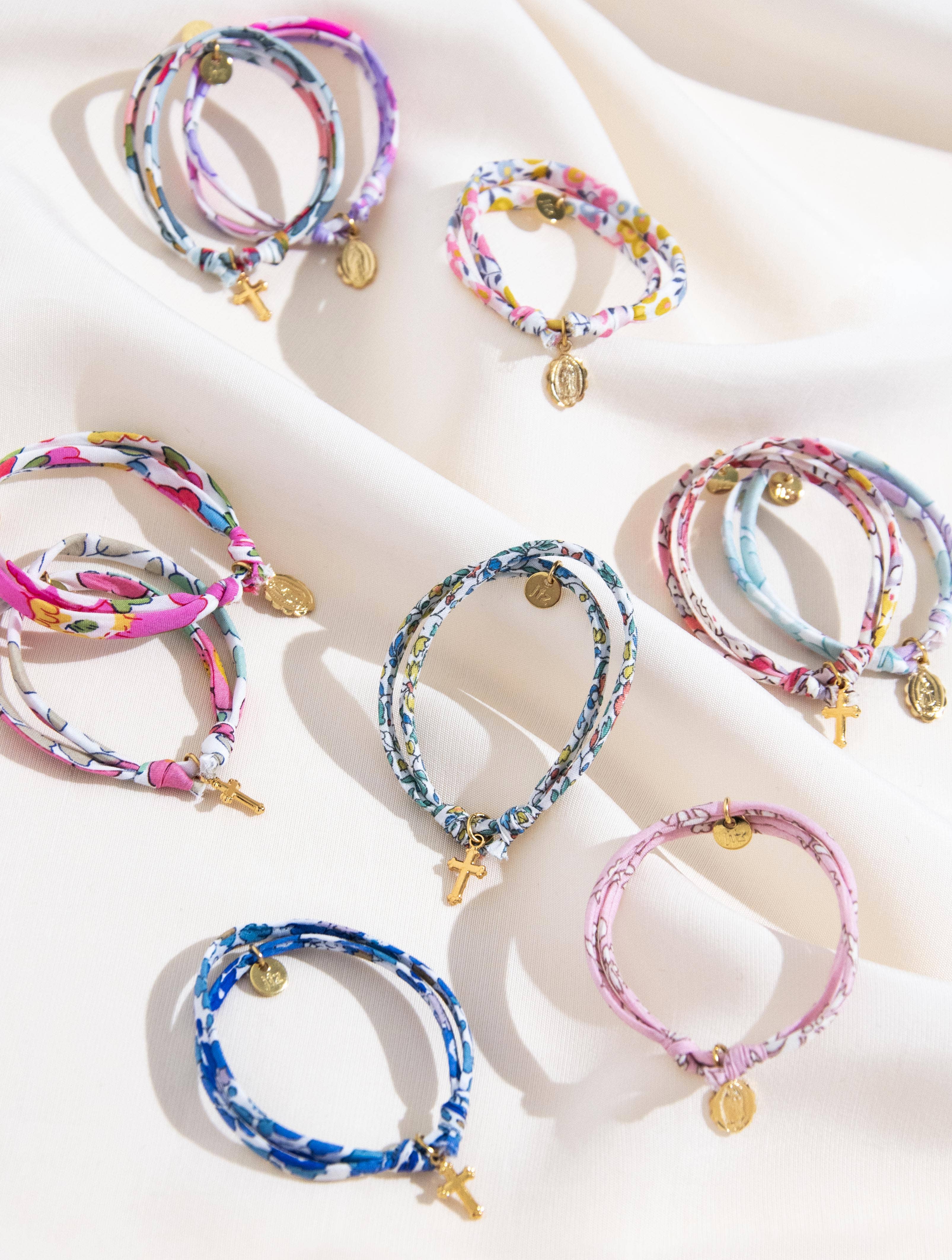 Bracelet Liberty coulissant Betsy cupcake Croix 2