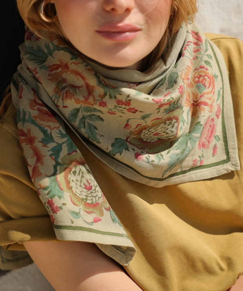 Foulard grand format Jeanet amande