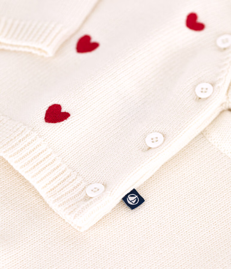 Ensemble 2 pièces bébé en tricot et cœurs brodés 5