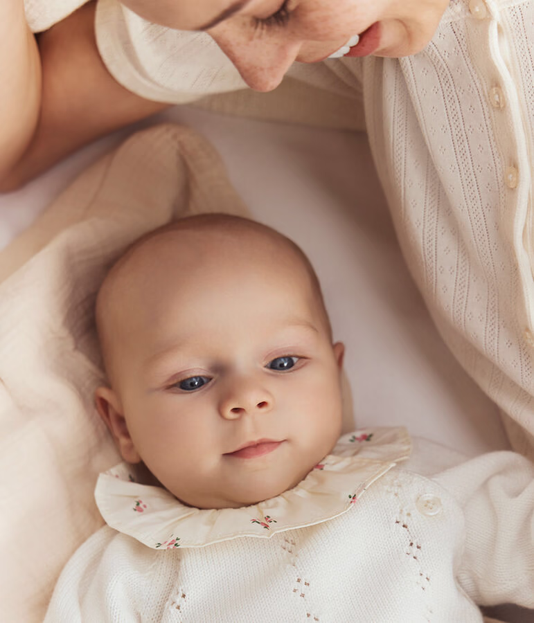 Ensemble 2 pièces bébé en laine et coton avec collerette fleurie 5