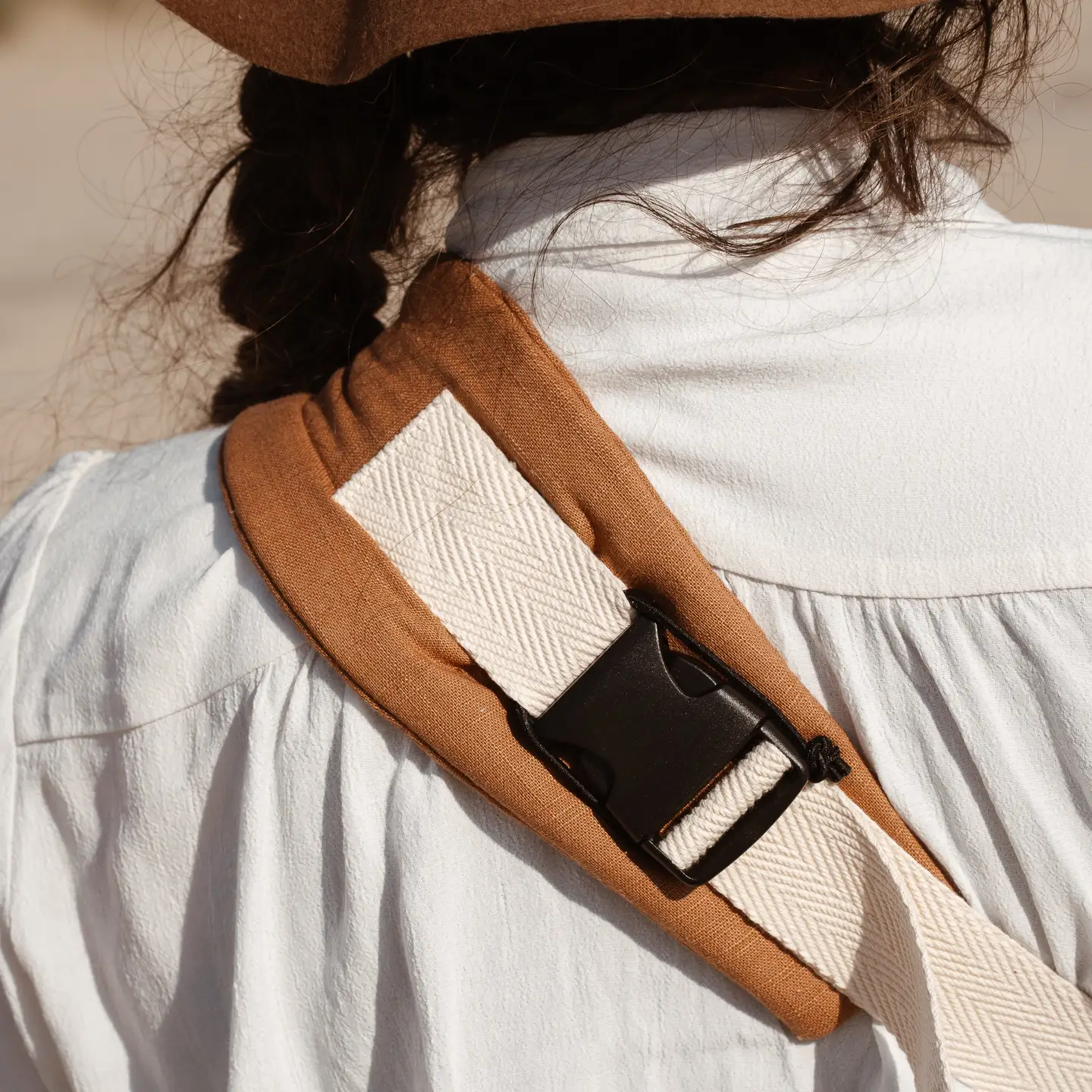 Porte bébé hanche Easy clip Sunset Camel 3
