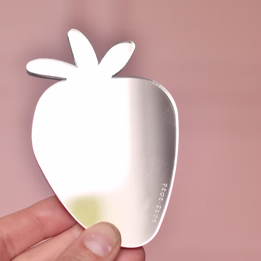 Miroir de poche fin d'année scolaire "Fraise"   2