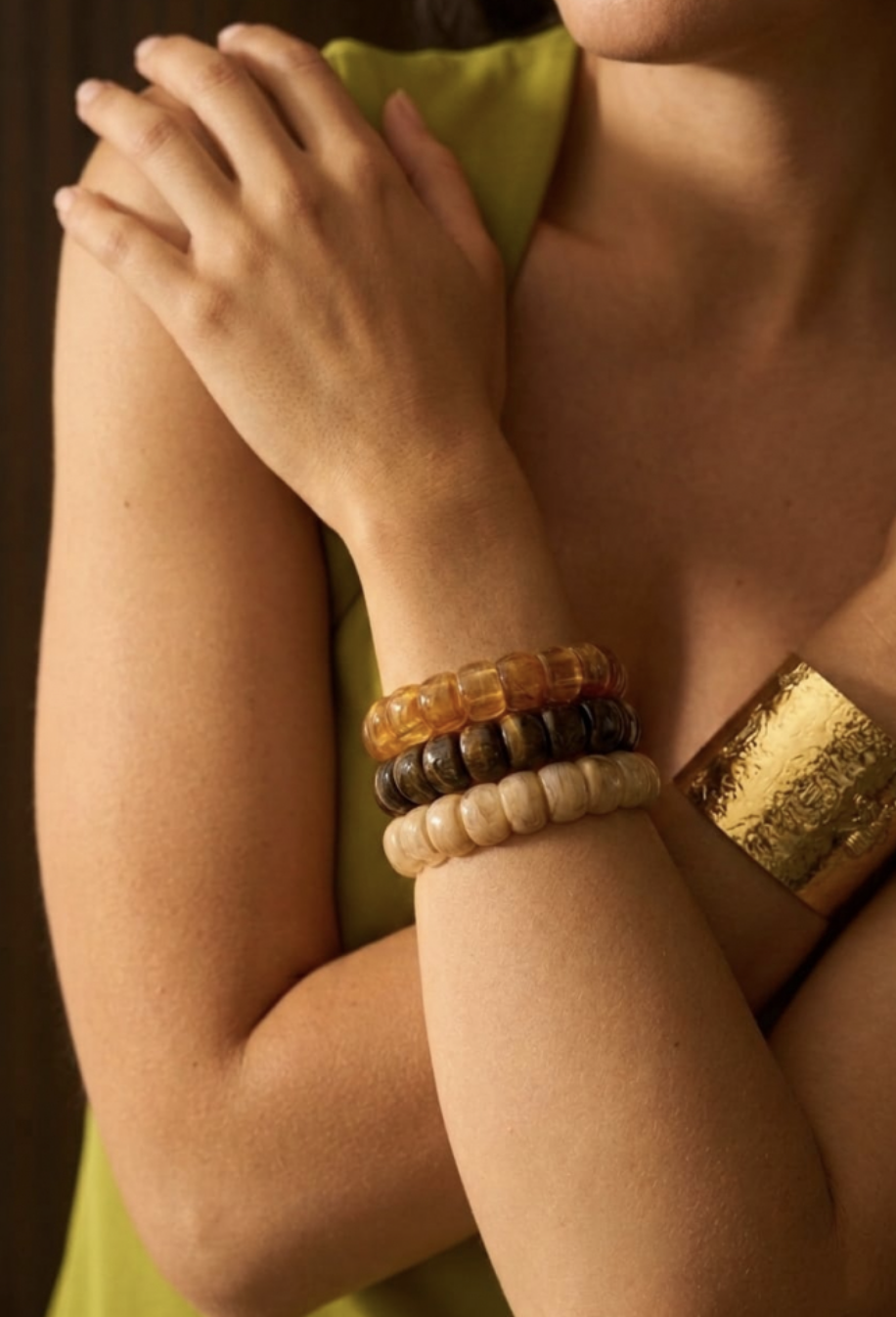 Bracelet élastique résine marron foncé
