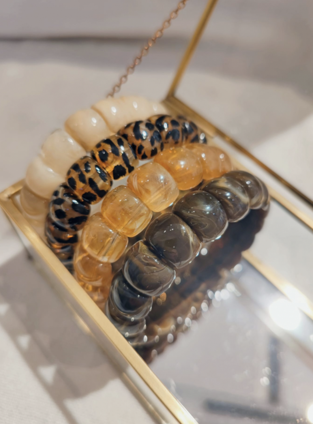 Bracelet élastique résine marron foncé 3