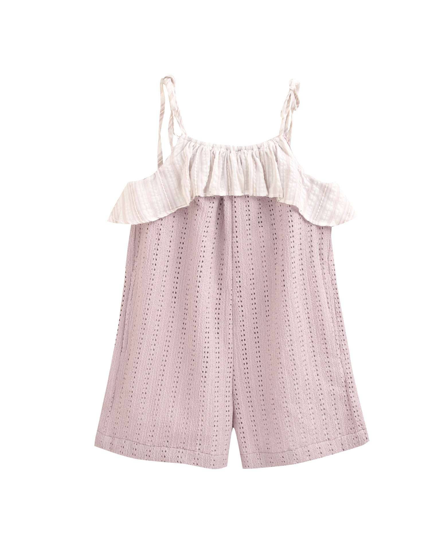 Combinaison courte en crochet mauve avec bretelles et volant à rayures 3